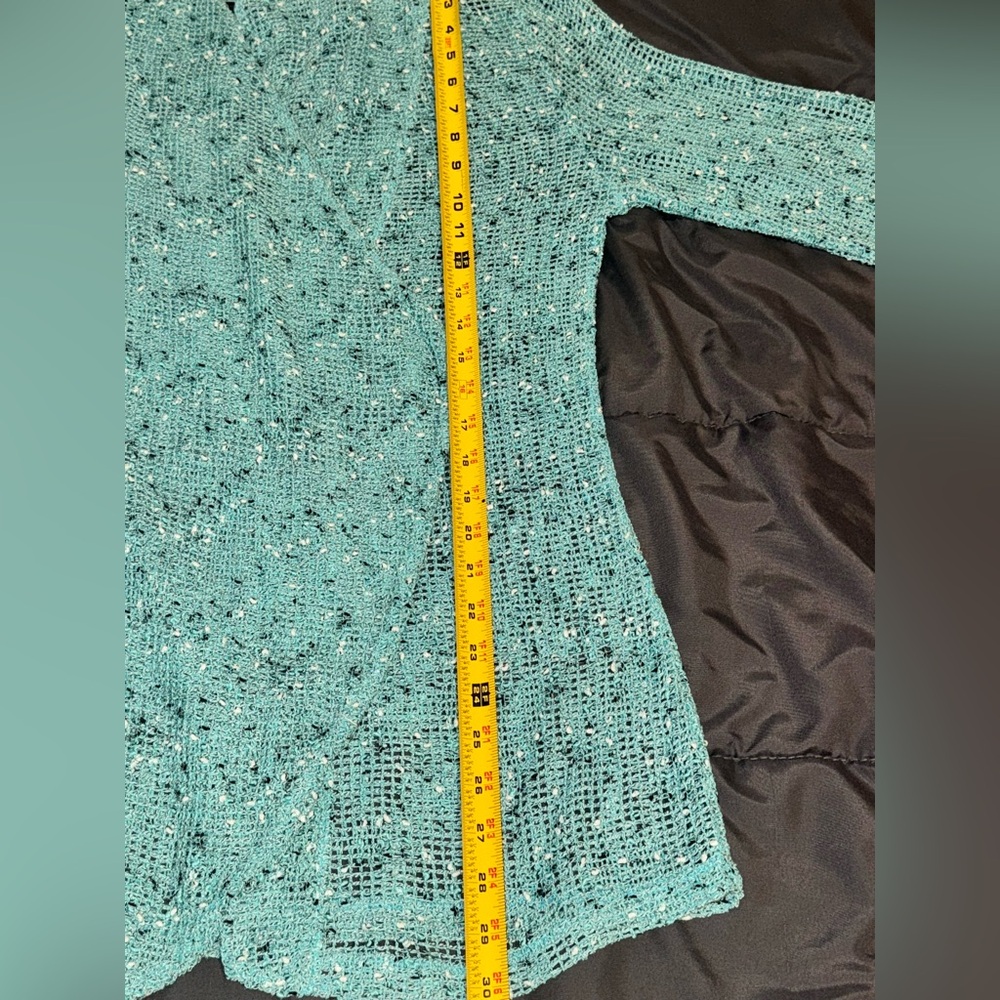XL Katie Todd Crochet Top Cover Up Blue With Wooden Buttons! - Picture 8 of 9